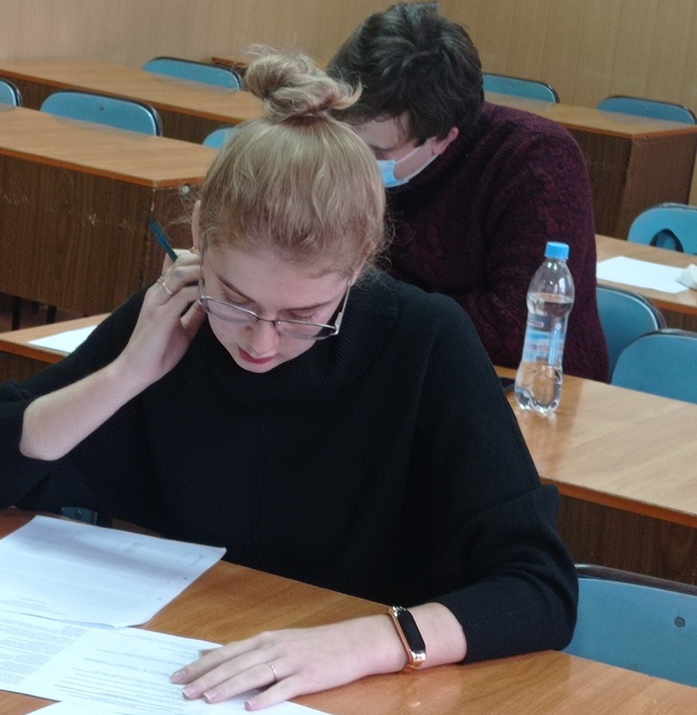 На экономическом факультете подвели итоги олимпиады по основам бизнеса