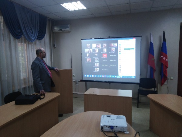 На историческом факультете провели в дистанционном режиме собрание старост академических групп
