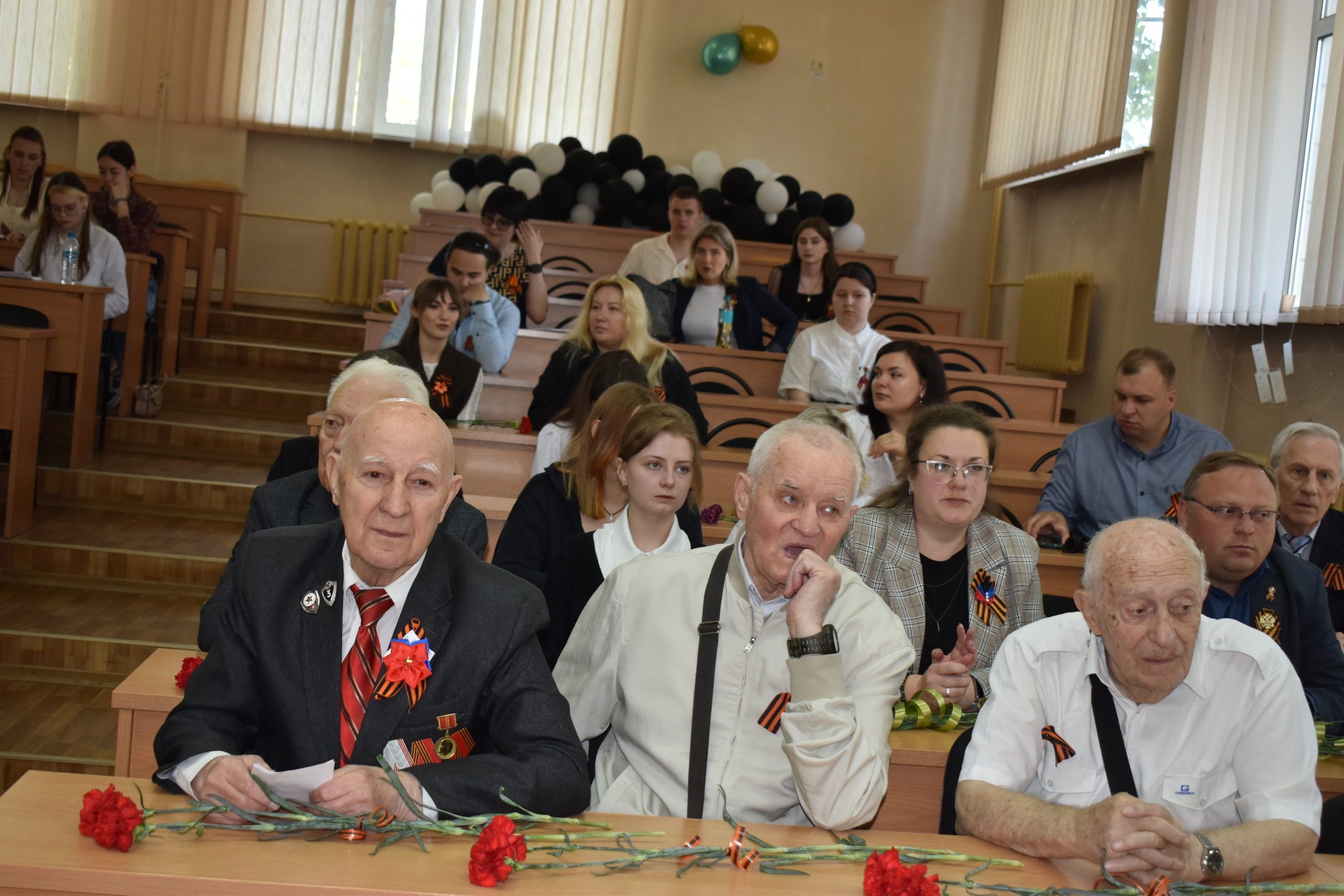 В Донецком университете отметили 81-ю годовщину Победы в Великой Отечественной войне