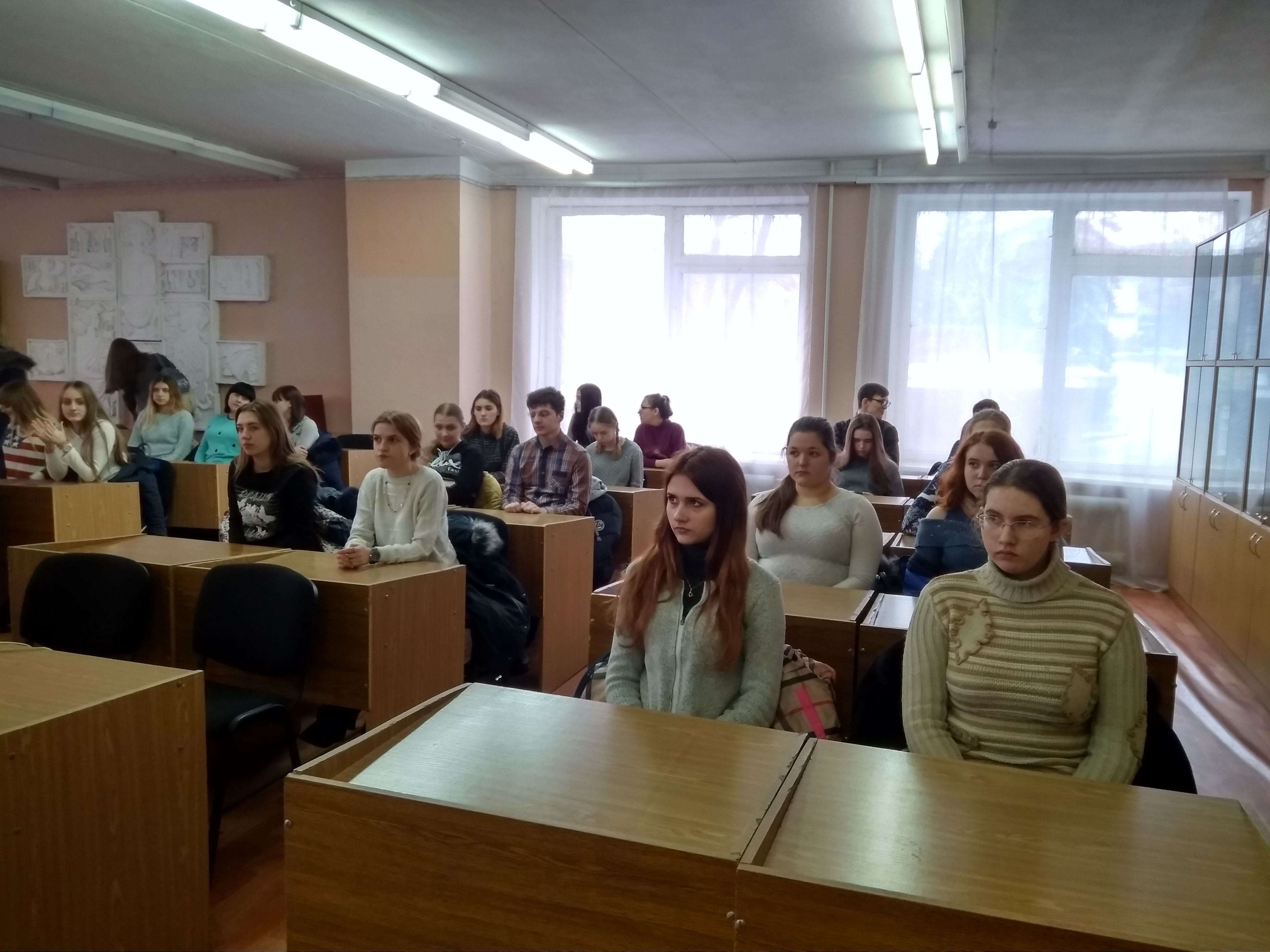 В Енакиевском техникуме экономики и менеджмента прошел час-реквием «Эхо афганской войны»