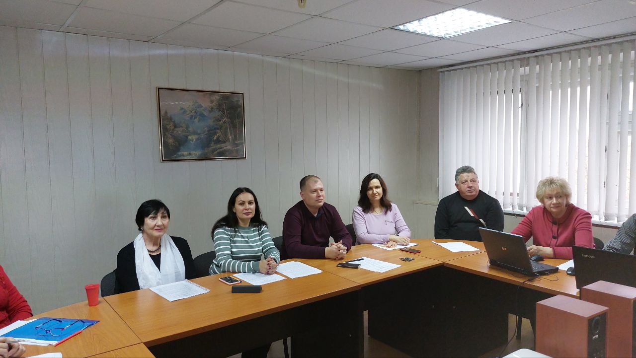 На учетно-финансовом факультете состоялось заседание круглого стола «Инновации и развитие финансово-экономических отношений ДНР»