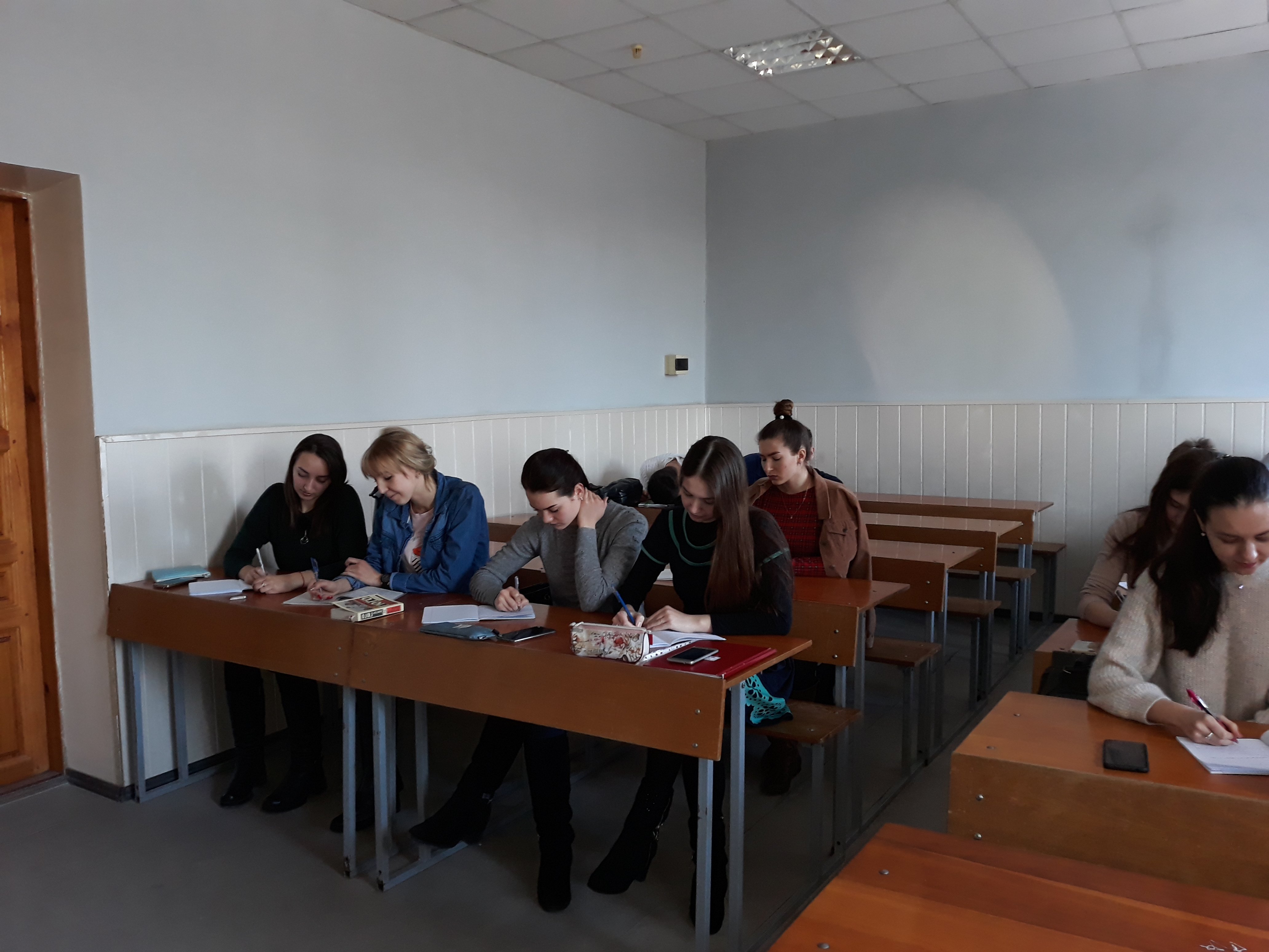 На экономическом факультете состоялся I этап олимпиады «Международная экономика»