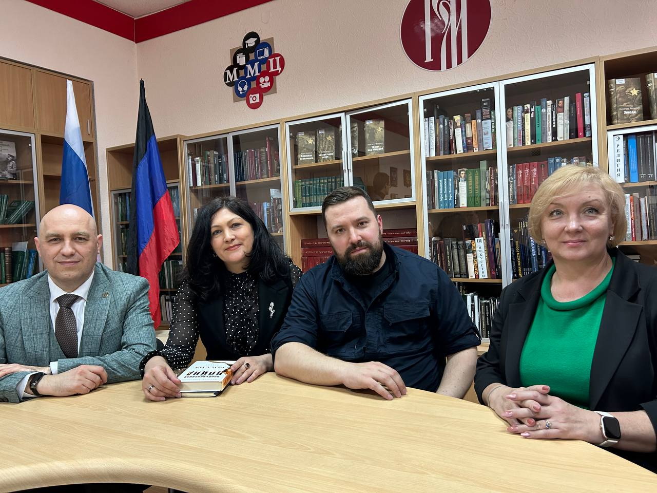 В ДонГУ состоялся диалог между подрастающим и действующим поколением политологов