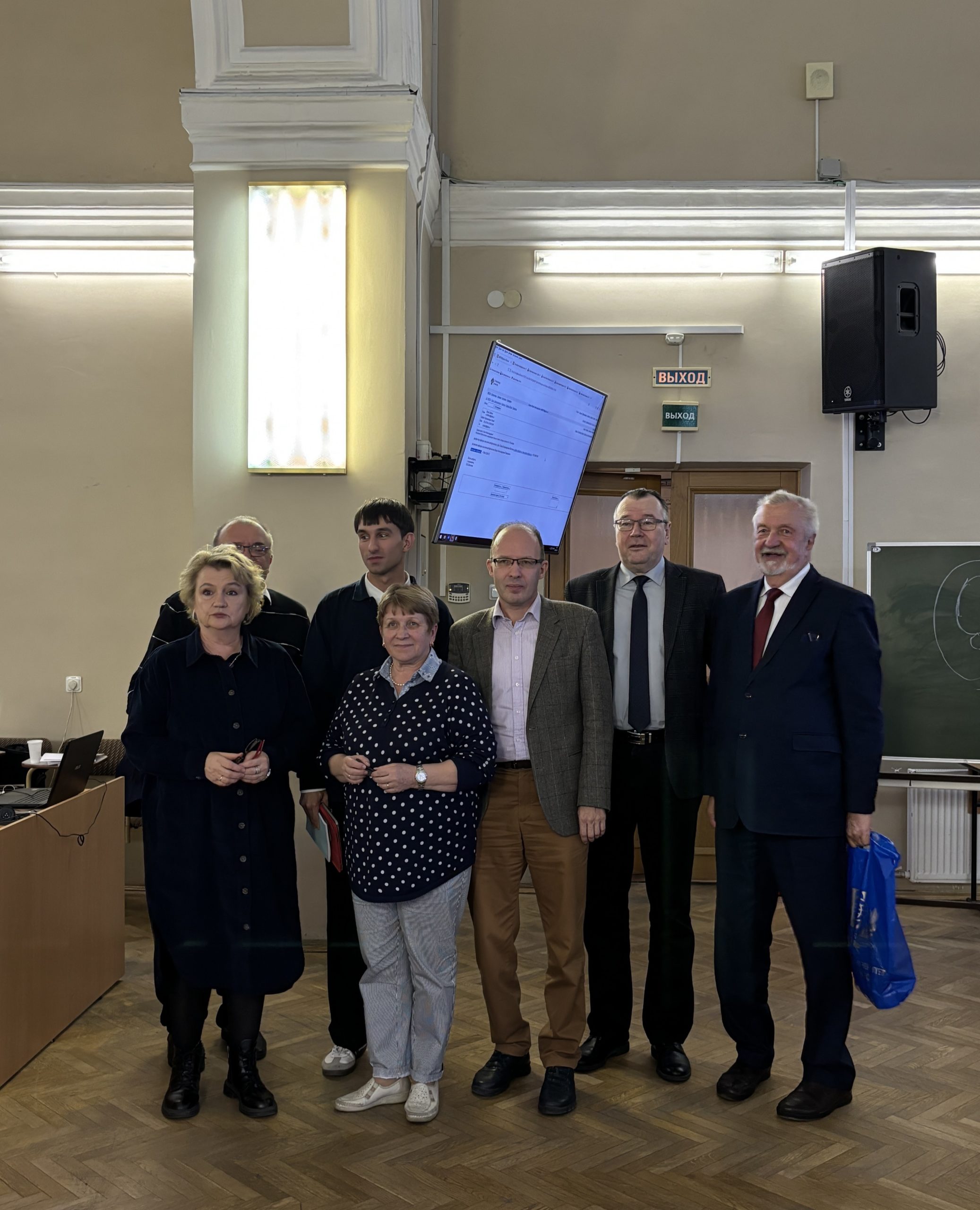 Преподаватель филологического факультета защитил диссертацию в Санкт-Петербурге
