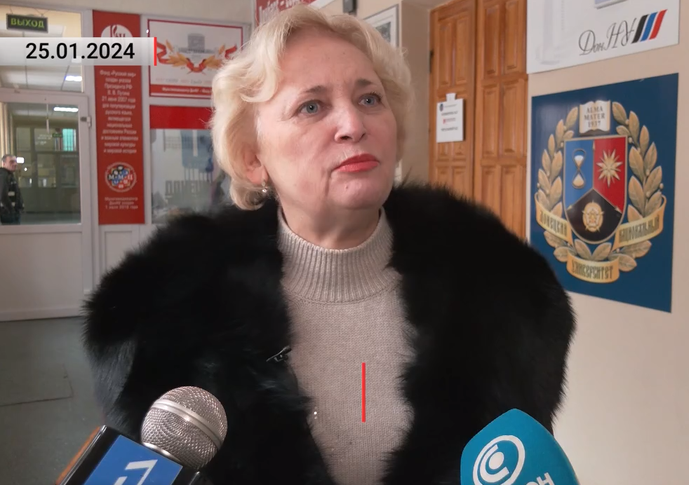 Поздравление ректора ДонГУ Светланы Беспаловой с Днем российского студенчества на ТК «Первый Республиканский»