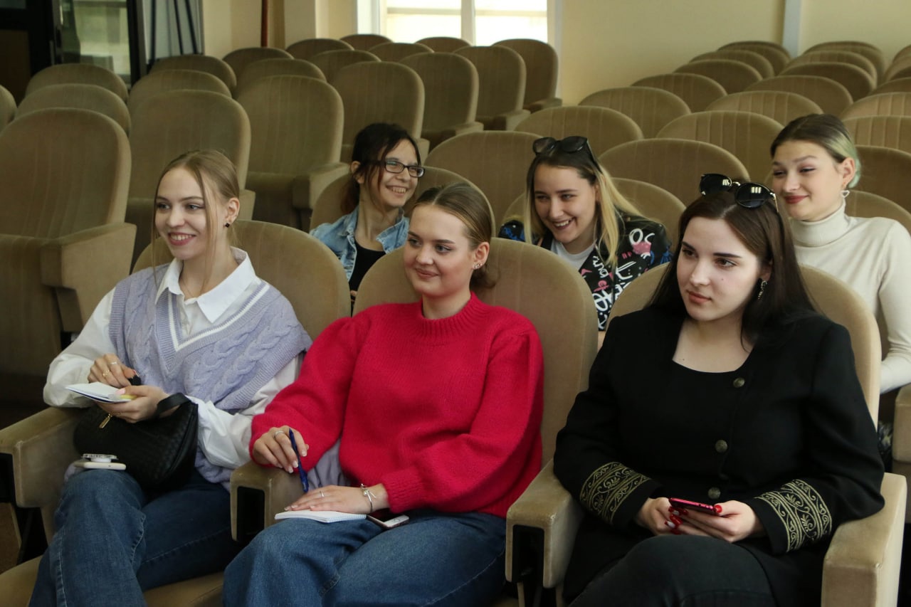 Студенты кафедры журналистики побывали на мастер-классе в Министерстве информации ДНР