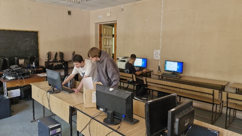 Студенты-программисты прошли практику в Вычислительном центре ДонГУ