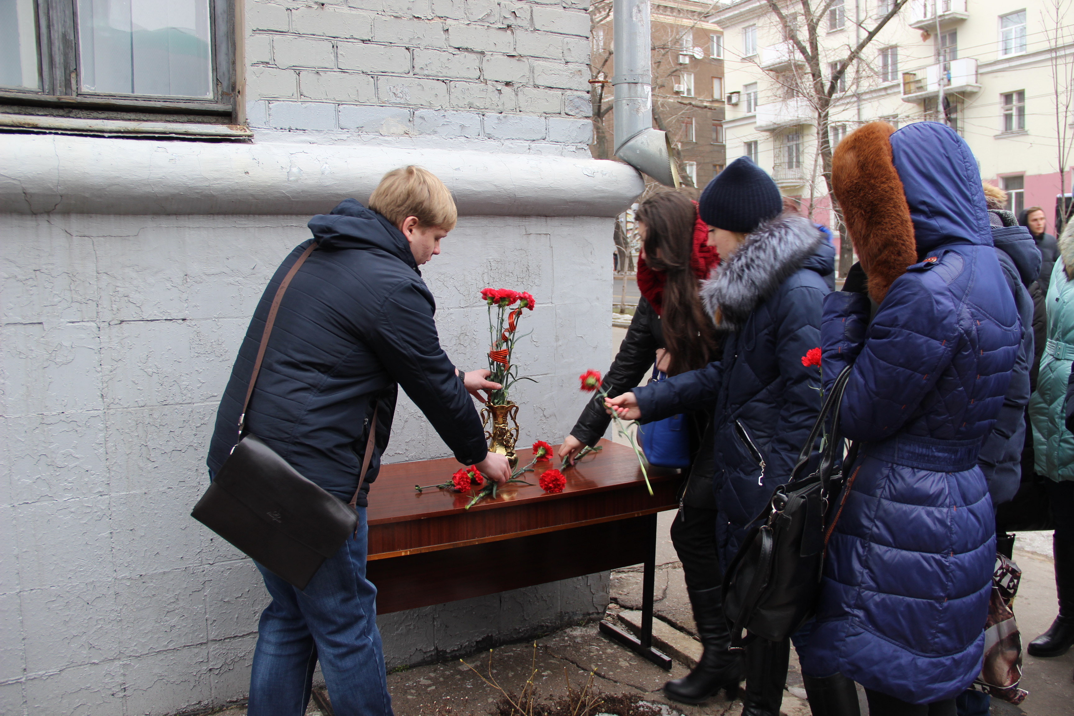 В университете прошел траурный митинг, посвященный памяти Всеволода Петровского
