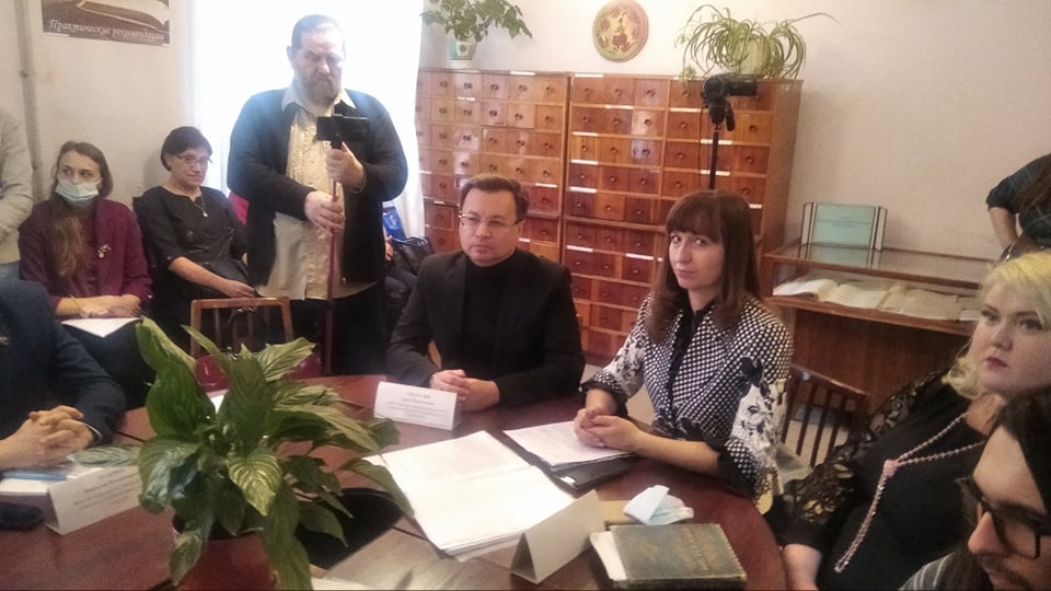 Сюжеты телеканалов Республики о проведении круглого стола об актуальных проблемах организации архивного дела в условиях цифровизации