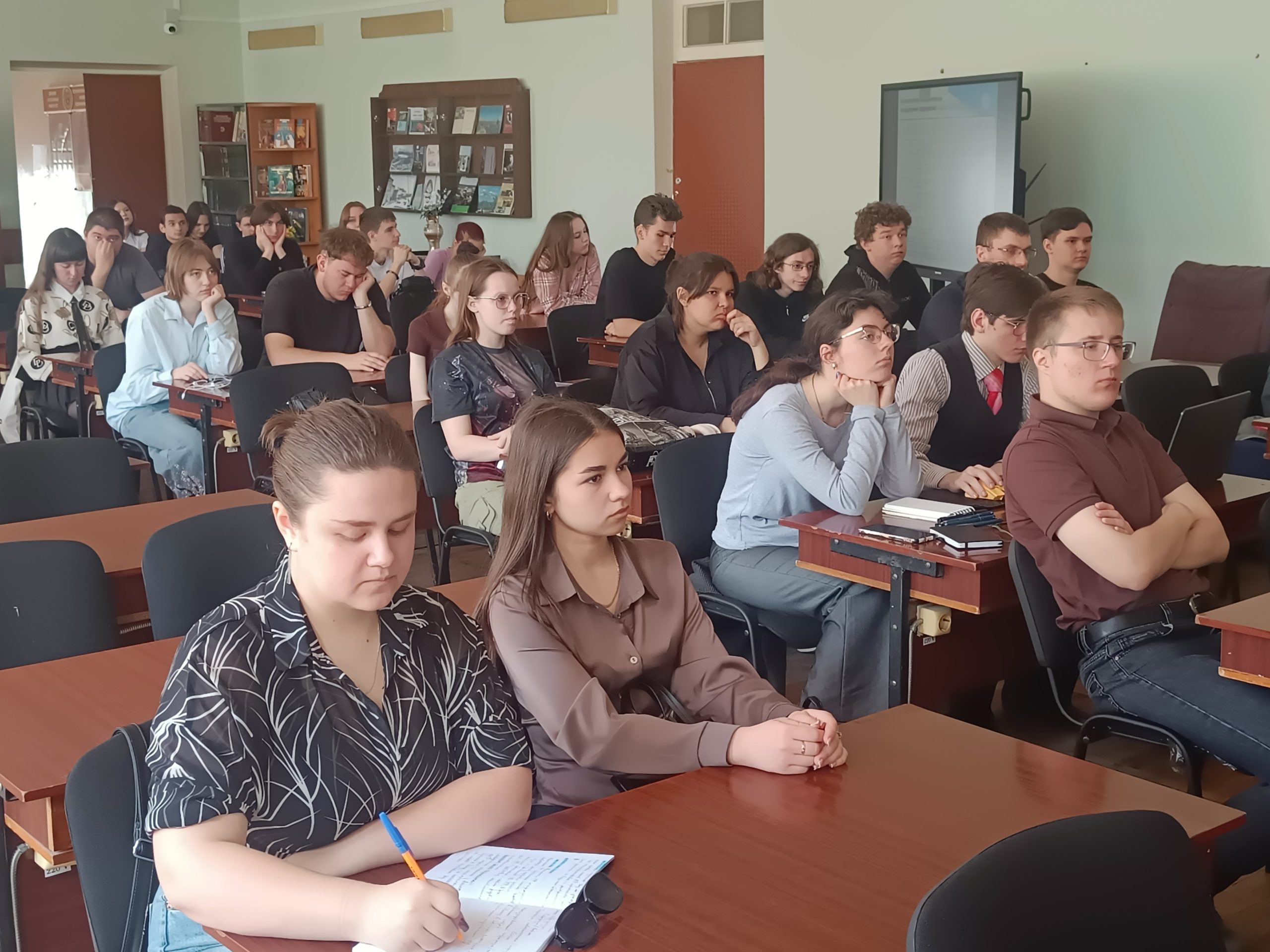«Научный десант» Минобрнауки России выступил с лекциями в ДонГУ
