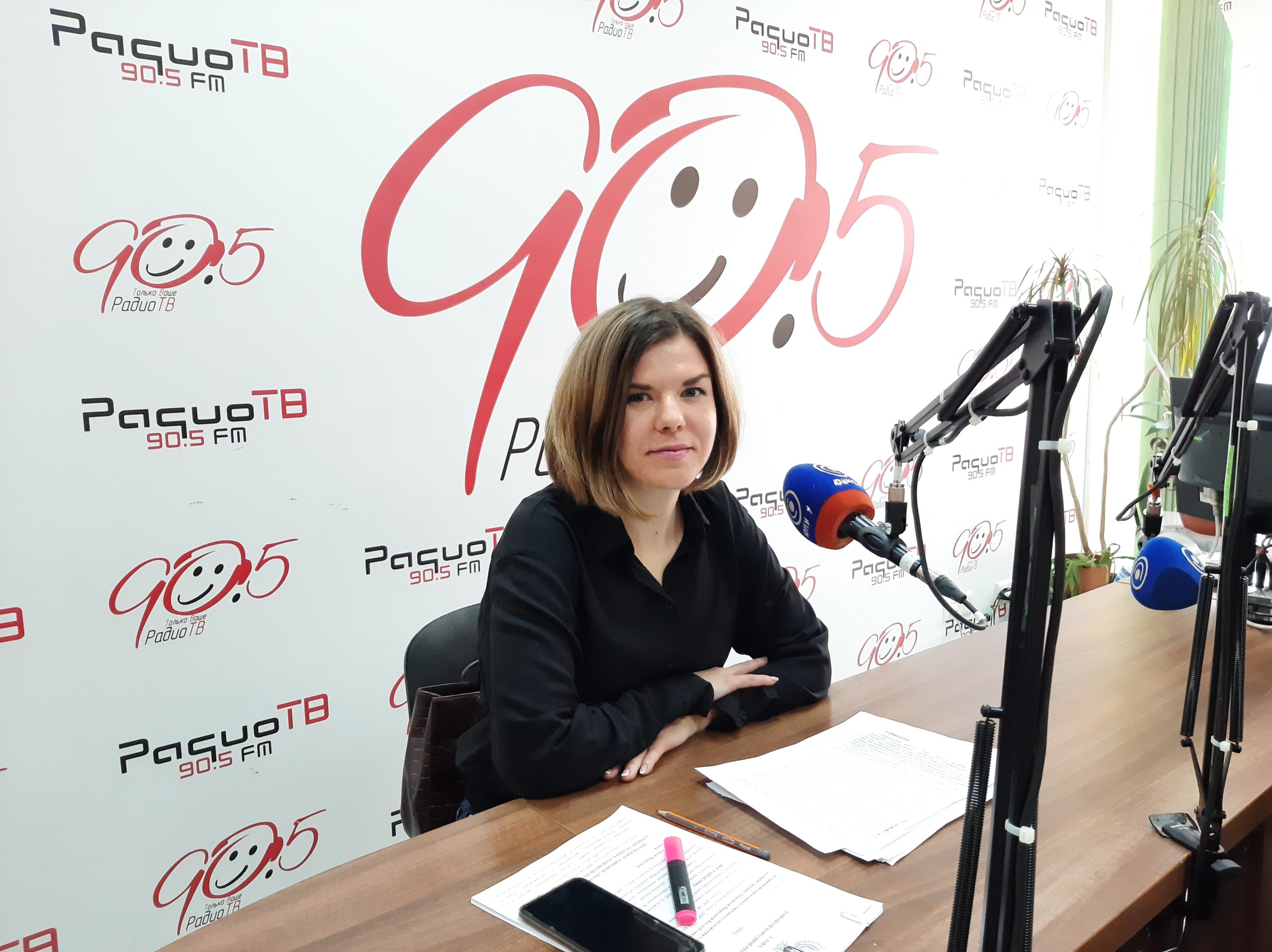 Старший преподаватель юридического факультета Анастасия Савченко в программе «Check in» на «Радио ТВ».